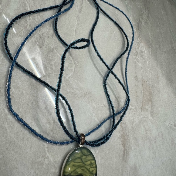 🔥Unique, one-of-a-kind necklace with a beautiful green and black stone pendant, - Picture 4 of 6